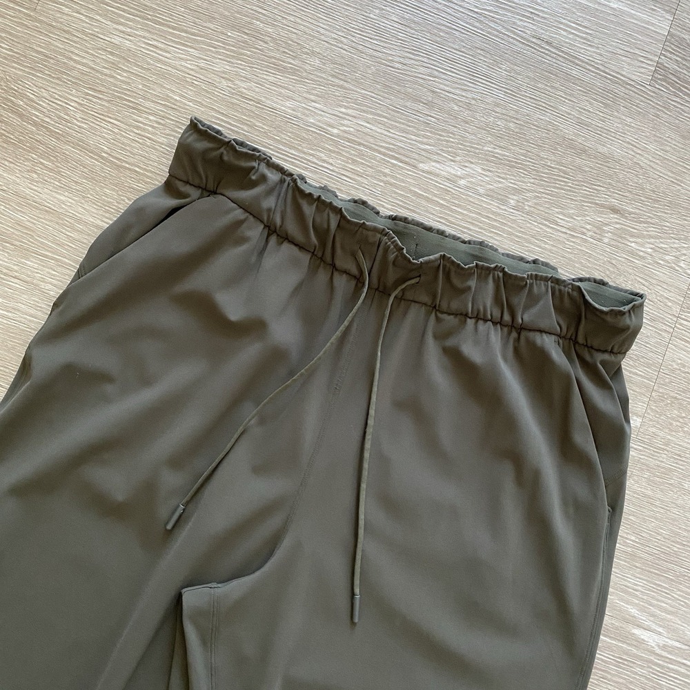 Lululemon On The Fly Jogger Pants Women's 12 Olive Green High Rise Gym Stretch